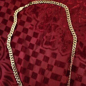Solid Gold plated 14K Italy chain.